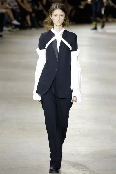 Look 35